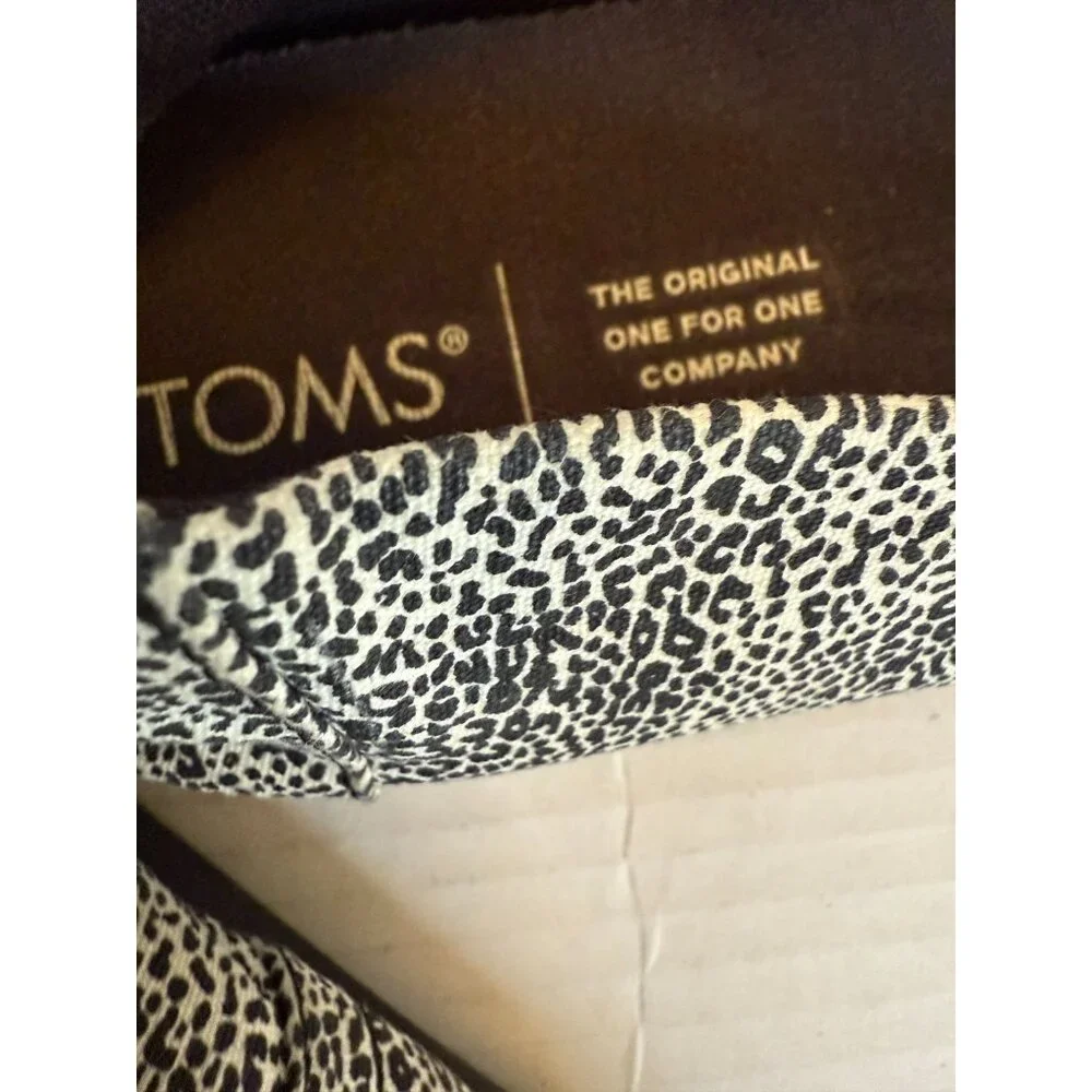 TOMS Women’s Classic Slip-On Shoes – Black & White Animal Print – Size 10 Casual